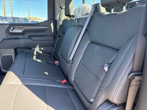 New 2026 GMC Sierra 1500 SLT AWD/4WD image 15