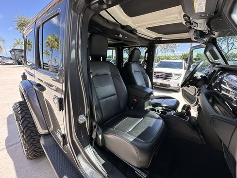 Used 2021 Jeep Wrangler Unlimited Sahara AWD/4WD image 30