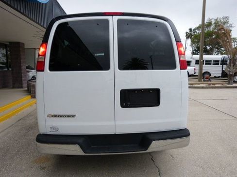 Used 2019 Chevrolet Express 3500 LT w/ LT Preferred Equipment Group image 12