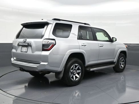 Used 2020 Toyota 4Runner TRD Off-Road Premium w/ Moonroof Package AWD/4WD image 5