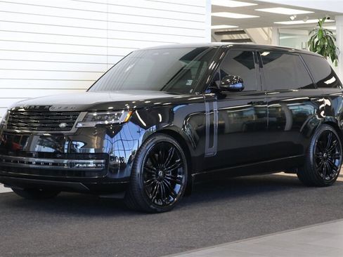 Used 2025 Land Rover Range Rover Long Wheelbase Autobiography AWD/4WD image 3