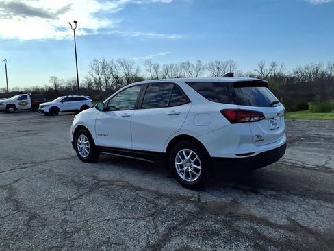 Used 2024 Chevrolet Equinox LS w/ LS Convenience Package FWD image 32