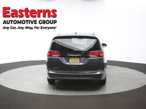 Used 2022 Chrysler Voyager LX FWD image 36