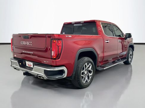 Used 2025 GMC Sierra 1500 SLT AWD/4WD image 4