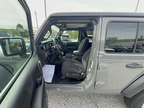 Used 2022 Jeep Wrangler Unlimited Sport AWD/4WD image 11