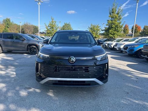 New 2026 Volkswagen Tiguan S image 2