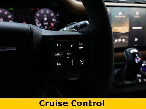 Used 2023 Land Rover Defender 90 V8 image 40