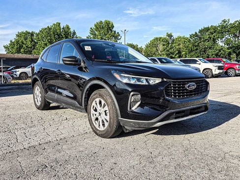 Used 2025 Ford Escape Active AWD/4WD image 2