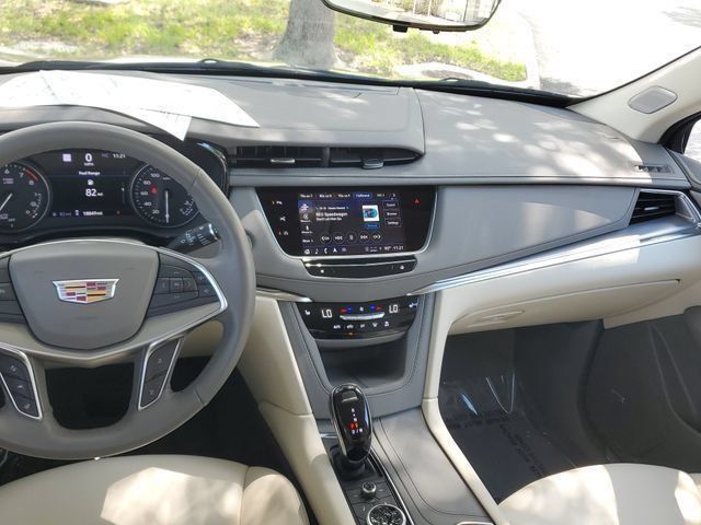 Certified 2024 Cadillac XT5 Premium Luxury w/ Technology Package FWD image 19