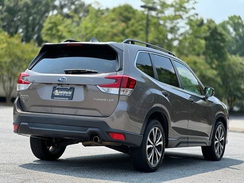 Used 2022 Subaru Forester Limited AWD/4WD image 5