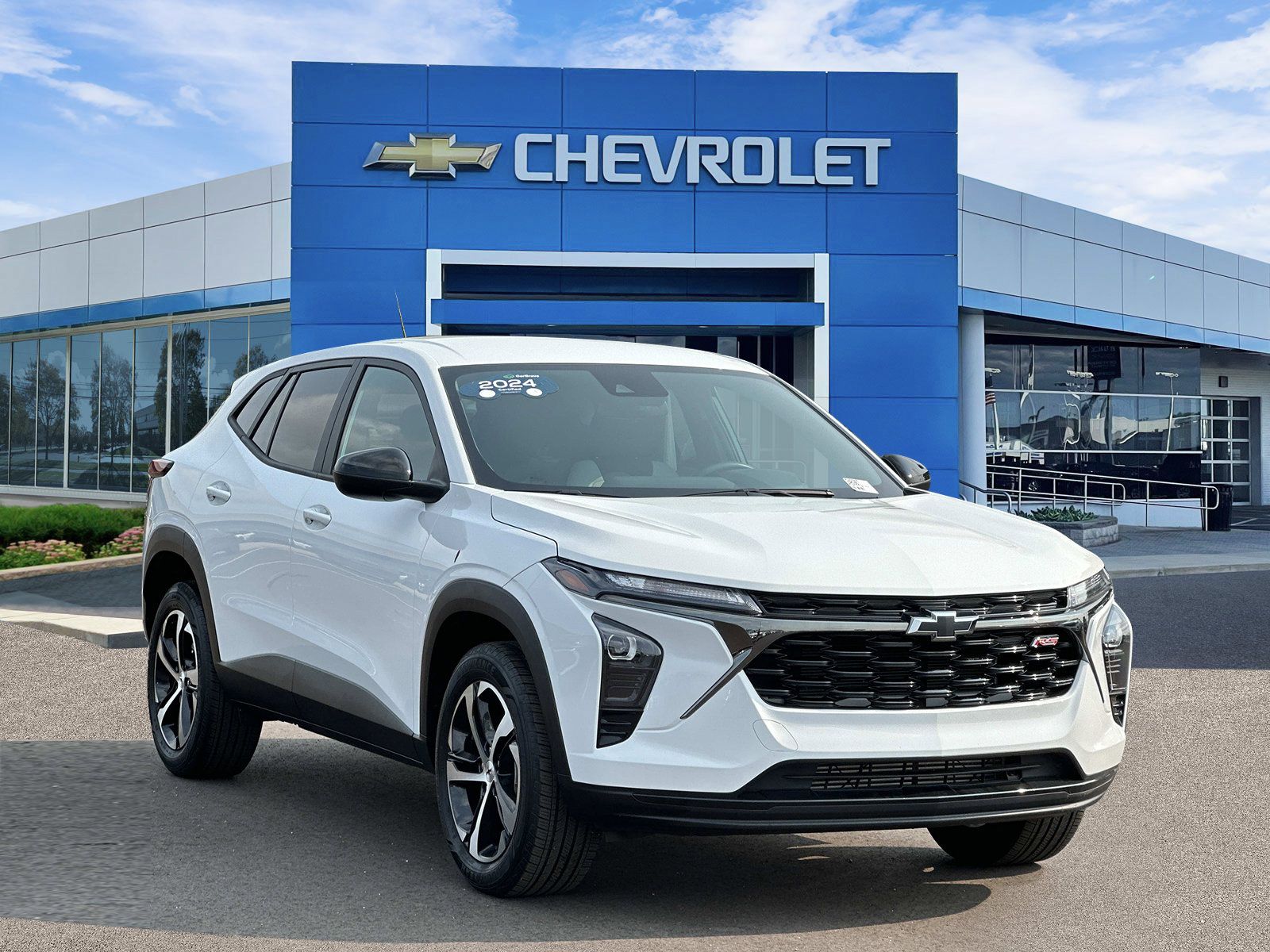 Certified 2024 Chevrolet Trax RS w/ Driver Confidence Package FWD image 1