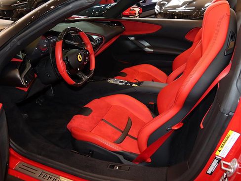 Certified 2022 Ferrari SF90 Spider image 4