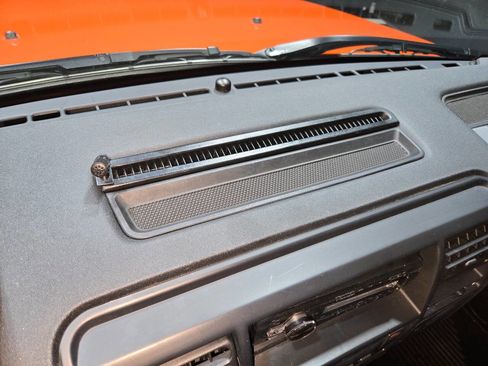 Used 2004 Land Rover Discovery S image 95