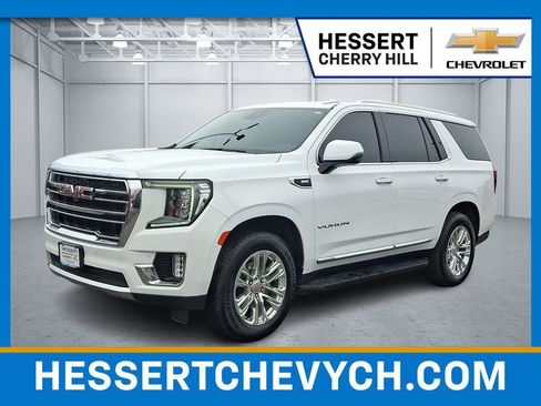 Certified 2024 GMC Yukon SLT w/ SLT Luxury Package image 1