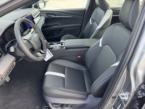 New 2026 Toyota Camry SE image 2