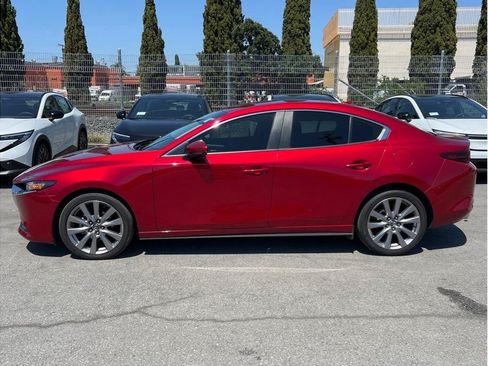 Used 2019 MAZDA MAZDA3 Sedan w/ Preferred Package FWD image 7