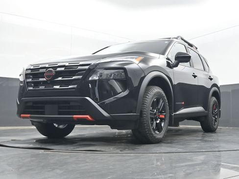 New 2026 Nissan Rogue SV image 25