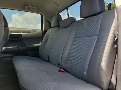 Used 2022 Toyota Tacoma SR5 w/ Technology Package RWD image 20