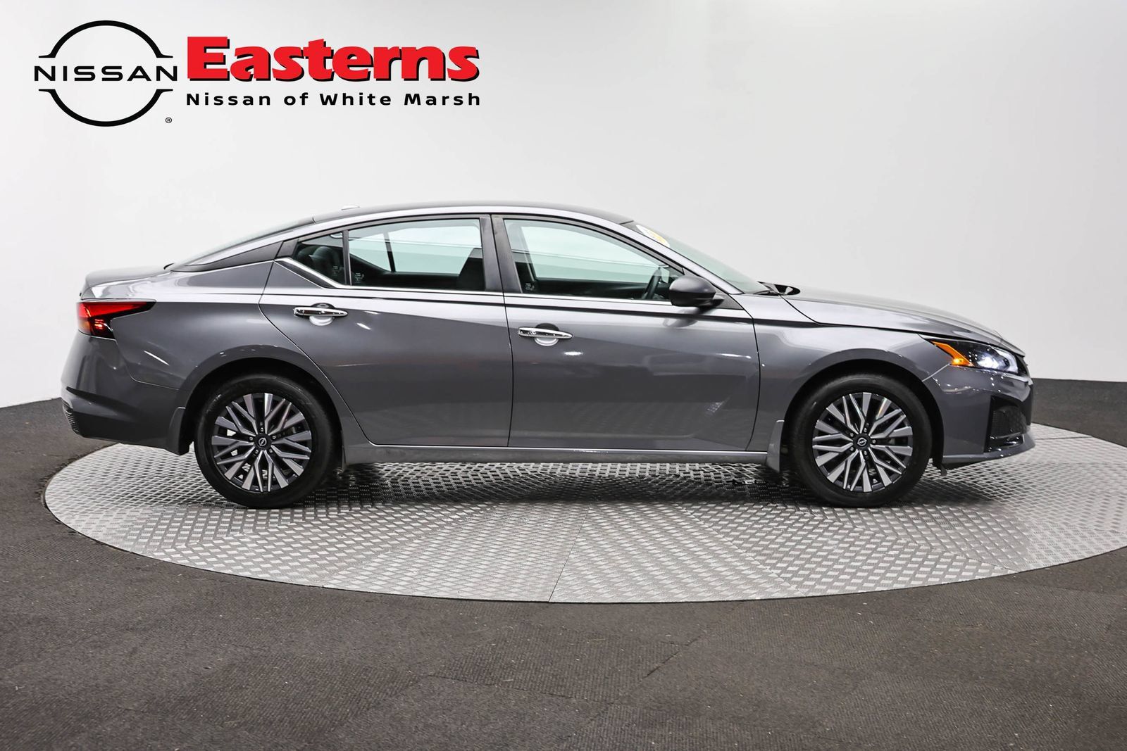 Used 2024 Nissan Altima 2.5 SV AWD/4WD image 4