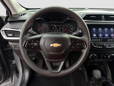 Used 2023 Chevrolet TrailBlazer LT w/ Convenience Package FWD image 10
