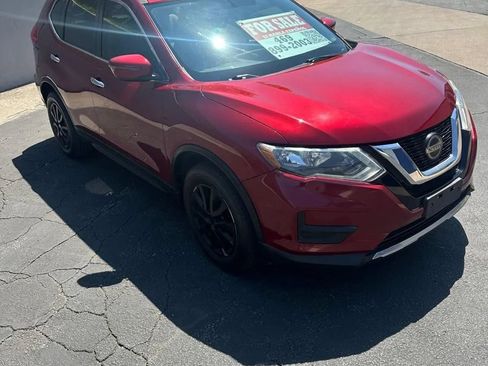 Used 2018 Nissan Rogue SV FWD image 4