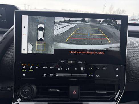 Used 2025 Subaru Solterra Touring image 25