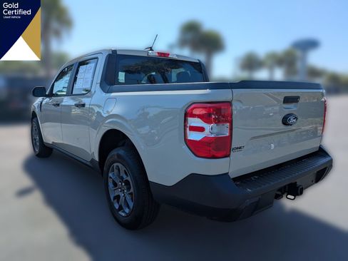 Certified 2025 Ford Maverick XLT w/ Equipment Group 302A AWD/4WD image 9