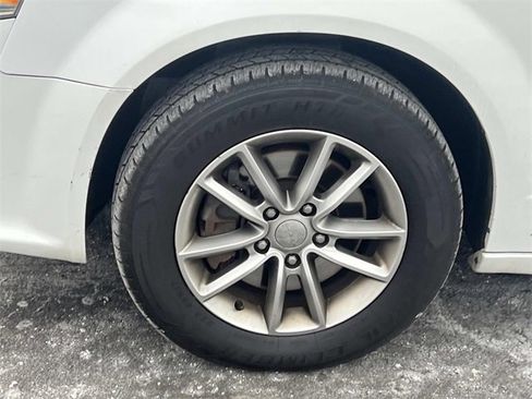 Used 2017 Dodge Grand Caravan SE image 9