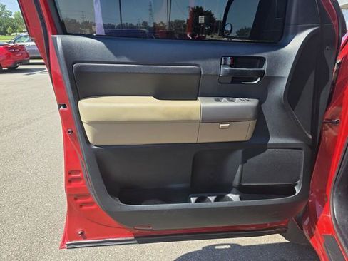 Used 2012 Toyota Tundra 4x4 CrewMax w/ SR5 Pkg image 14