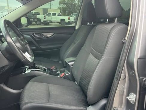 Used 2019 Nissan Rogue SV AWD/4WD image 35