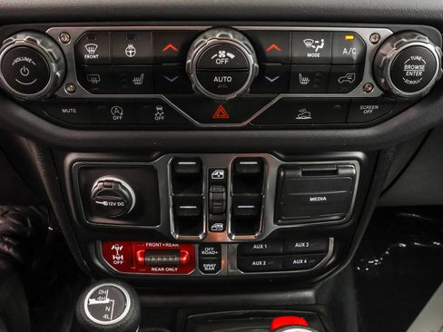 New 2025 Jeep Gladiator Rubicon w/ Convenience Group image 18