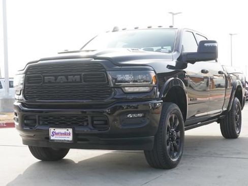 Used 2024 RAM 2500 Limited AWD/4WD image 3