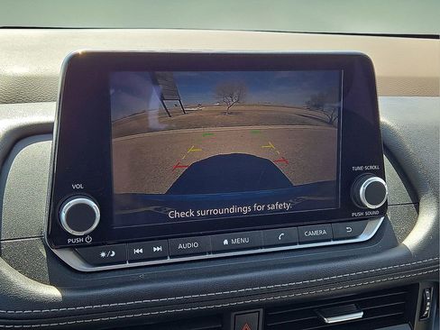 Used 2023 Nissan Rogue SV image 26