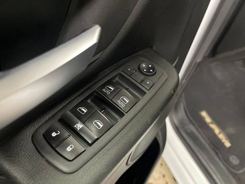 Used 2020 RAM 1500 Tradesman AWD/4WD image 16