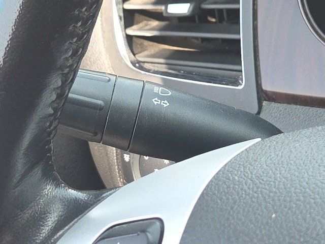 Used 2013 Ford Edge Limited FWD image 35