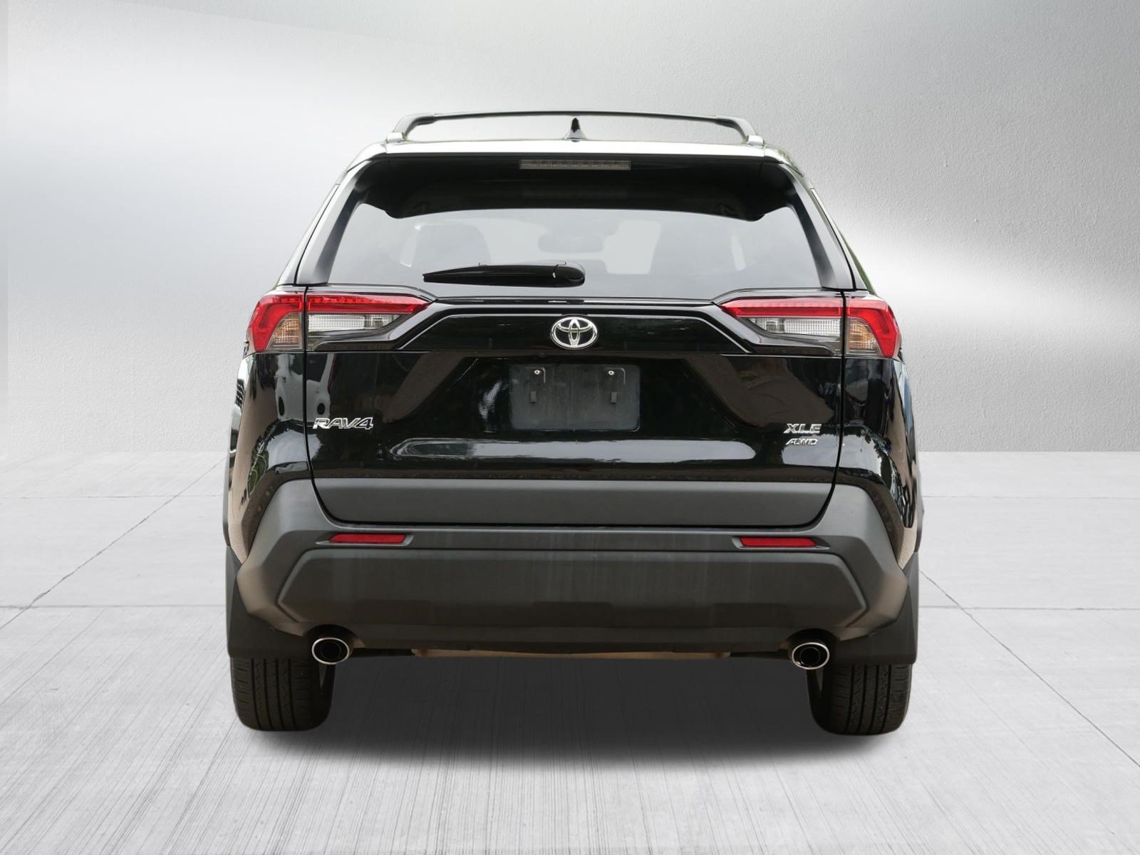 Used 2025 Toyota RAV4 XLE Premium w/ Weather Package AWD/4WD image 6