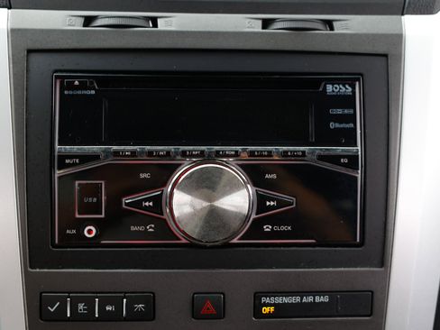 Used 2012 Chevrolet Traverse LT image 34