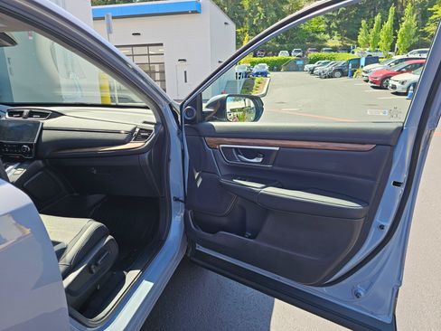 Used 2022 Honda CR-V Touring image 11