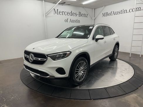 Used 2026 Mercedes-Benz GLC 300 4MATIC image 3