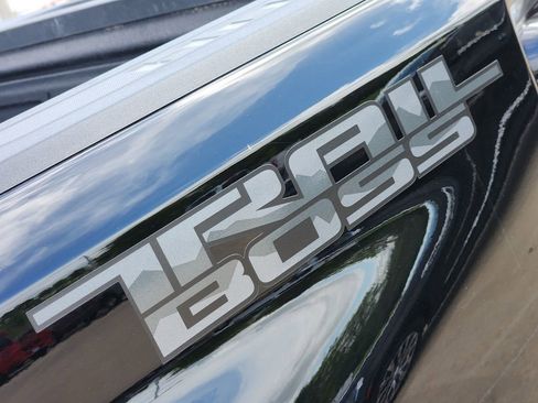 Used 2025 Chevrolet Silverado 2500 LT w/ Trail Boss Package image 17