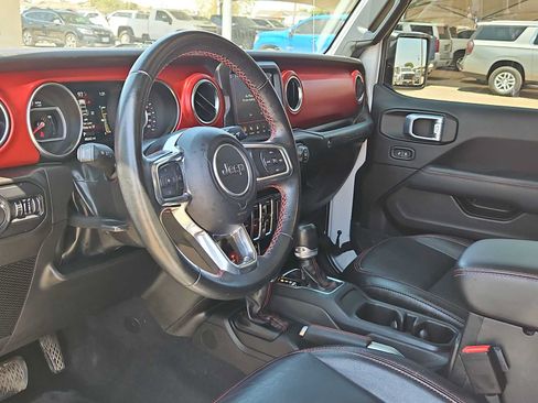Used 2022 Jeep Wrangler Unlimited Rubicon w/ LED Lighting Group AWD/4WD image 10
