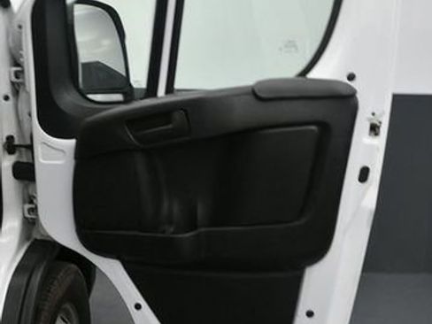 Used 2023 RAM ProMaster 2500 FWD image 9