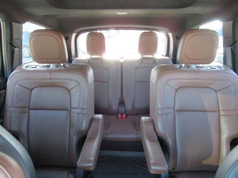 Used 2023 Lincoln Aviator Reserve w/ Equipment Group 201A image 28