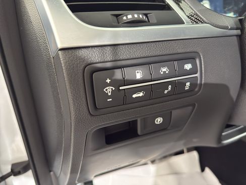 Used 2018 Genesis G80 3.3T Sport image 21