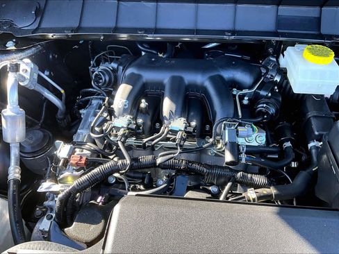 Certified 2025 Nissan Pathfinder SL w/ Cargo Package image 34