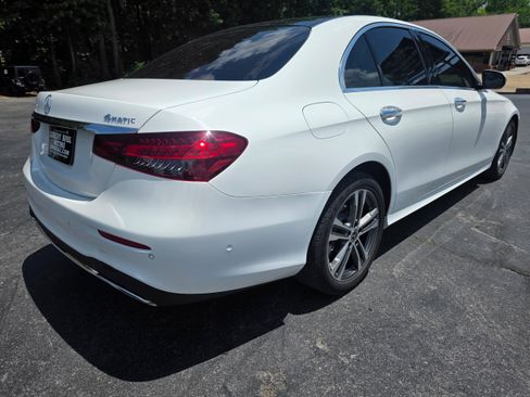 Used 2022 Mercedes-Benz E 350 4MATIC Sedan image 5