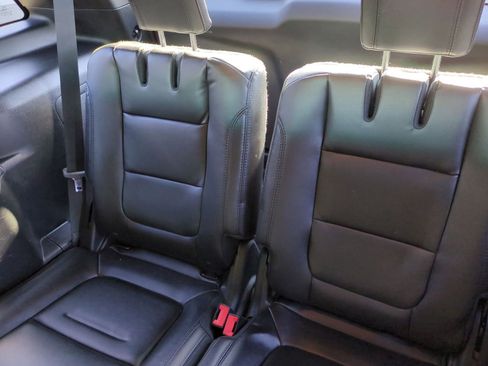 Used 2016 Ford Explorer XLT w/ Equipment Group 202A image 23