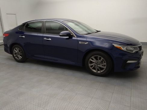 Used 2020 Kia Optima LX image 11