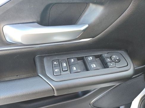 Used 2025 RAM 1500 Big Horn AWD/4WD image 9
