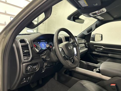 New 2026 RAM 1500 Big Horn AWD/4WD image 17